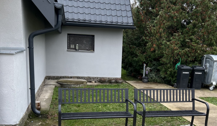 Osadenie drobných objektov v krajine